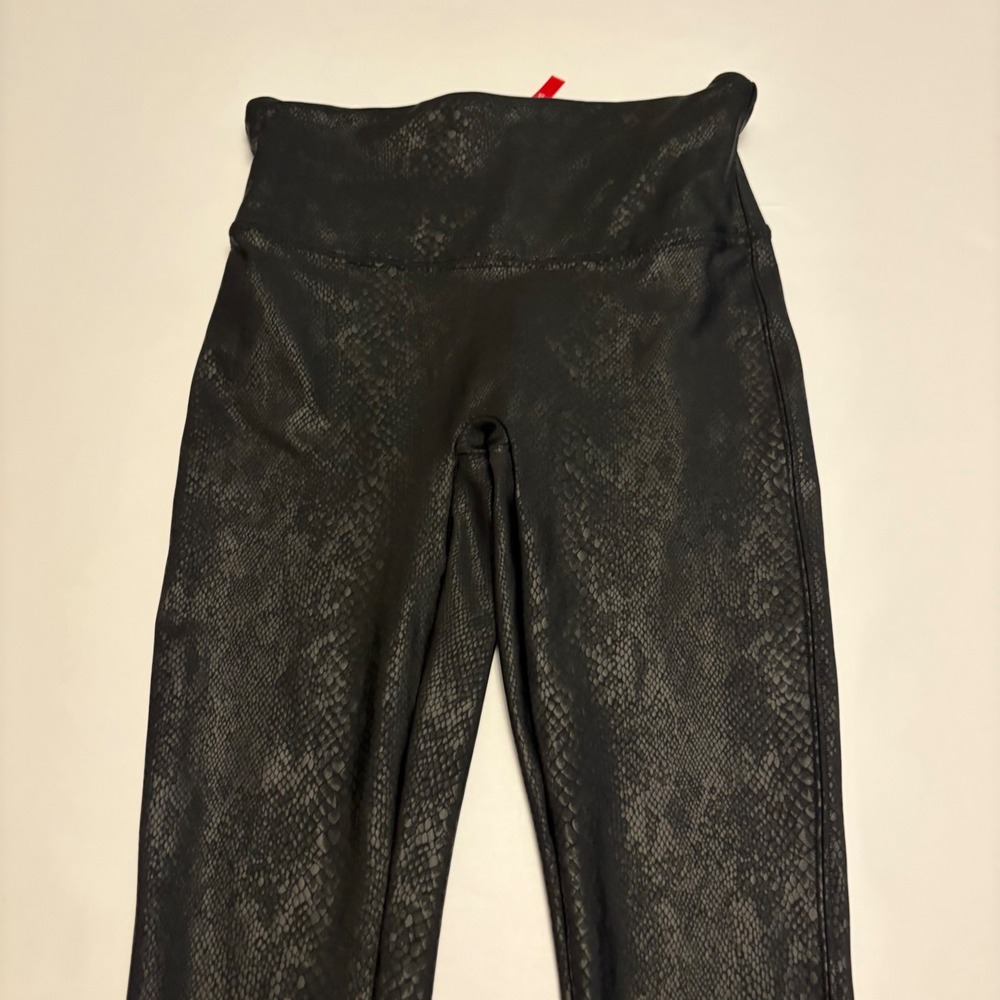 Spanx Faux Leather Leggings Womens M Black Snakeskin Embossed High Waist 0594